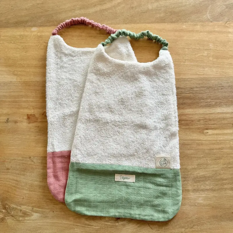 Bavoir élastiqué Pitigaïa en coton bio