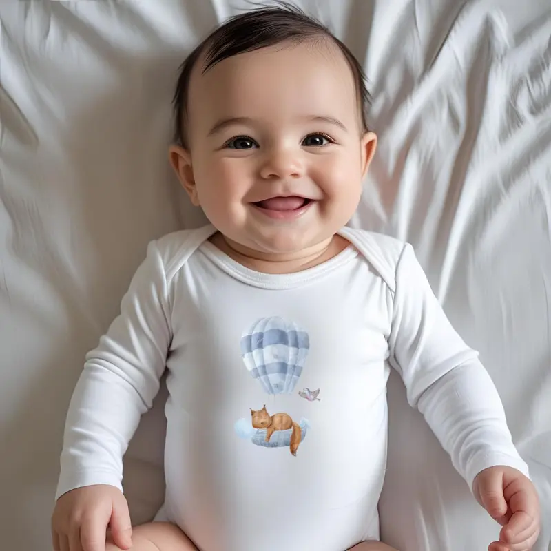 Bodie bébé 3 mois écureuil sur montgolfière