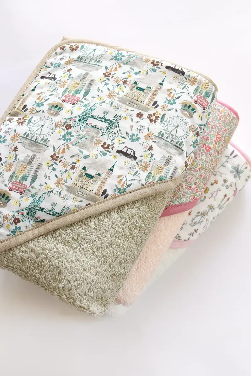 Cape de bain bébé Liberty John