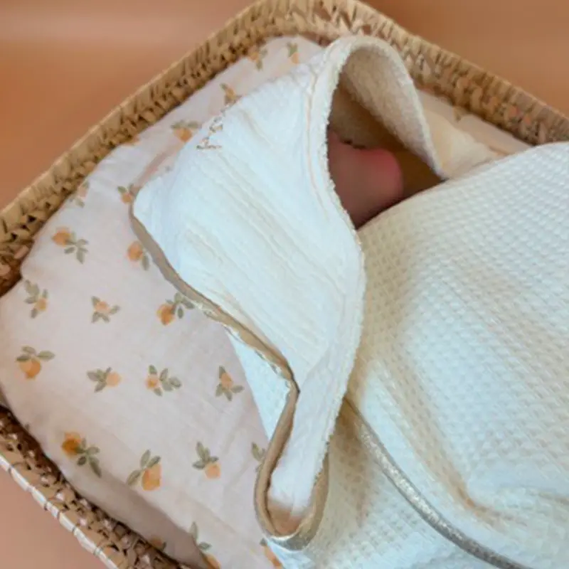 Cape de bain de naissance personnalisée en coton – Nid d’éponge doux