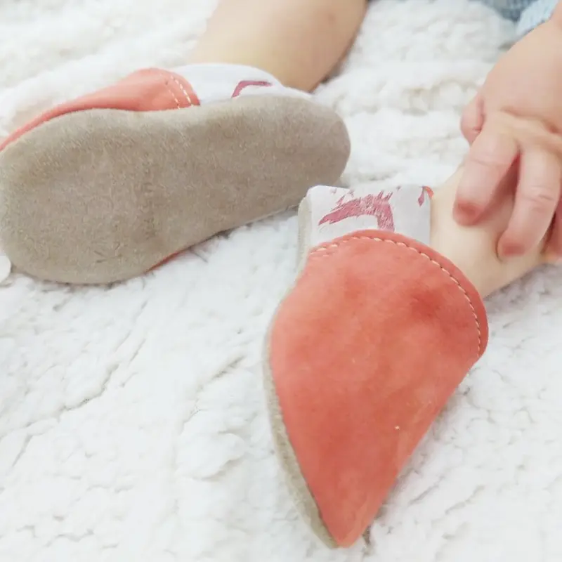Chaussons bébé en cuir souple Asio brique