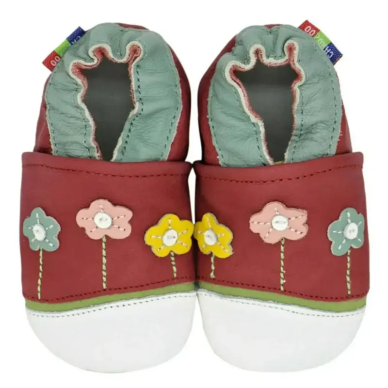 Chaussons cuir souple Carozoo - Paquerettes fond rouge