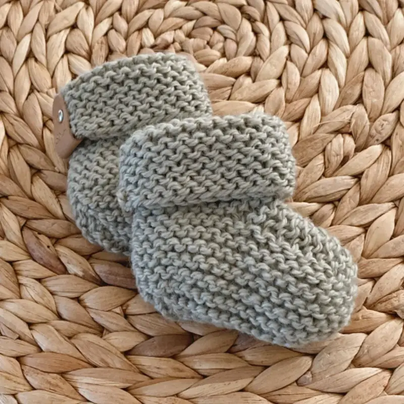 Chaussons tricotés à la main en laine SMA - Vert clair