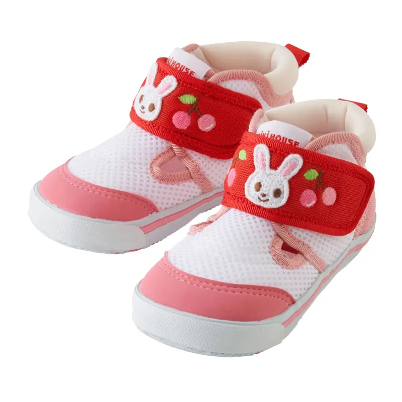 CHAUSSURES BLANCHES ET ROSES  USAKO