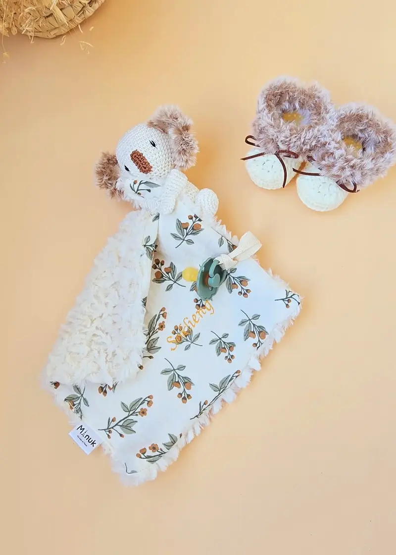 Coffret naissance personnalisé – doudou koala et chaussons bébé