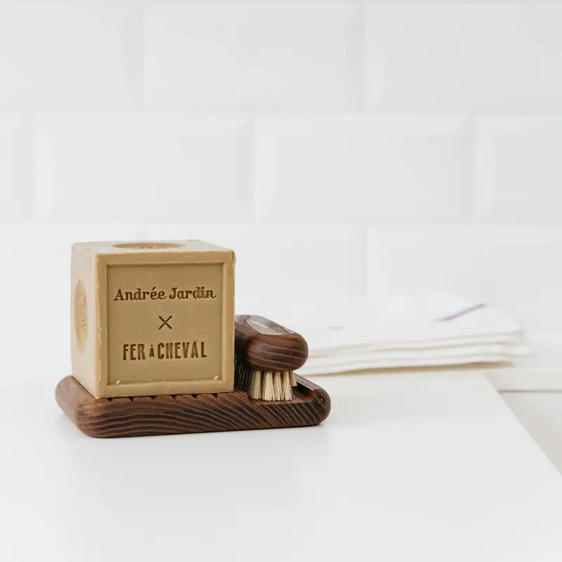 Coffret savon de Marseille et ensemble brosse à ongles Andrée Jardin
