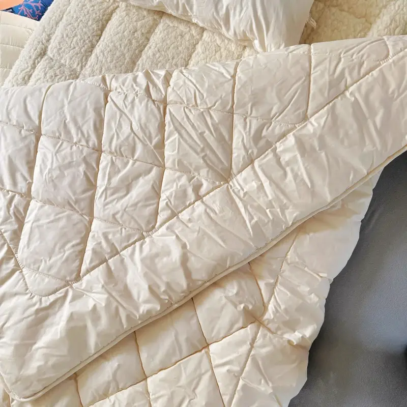 Couette matelassée DUO en laine de mouton bio Saling - 135x200cm