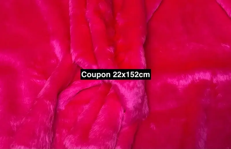 Coupon fausse fourrure rose fluo poil mi-long ~1,5 cm 22Ă—152 cm