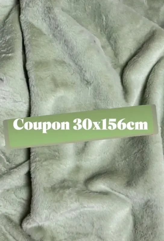 Coupon tissu fausse fourrure douce Ă poils courts vert amande 30cmx156cm