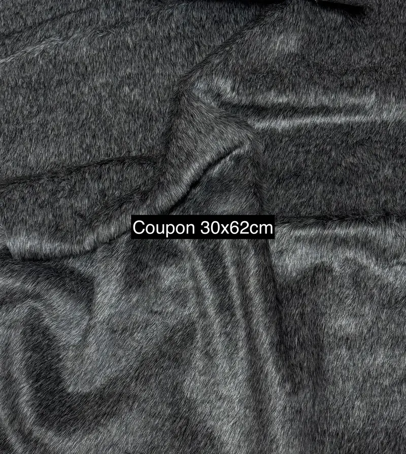 Coupon tissu fausse fourrure douce légère à poils mi-longs gris foncé 30cm x 62cm