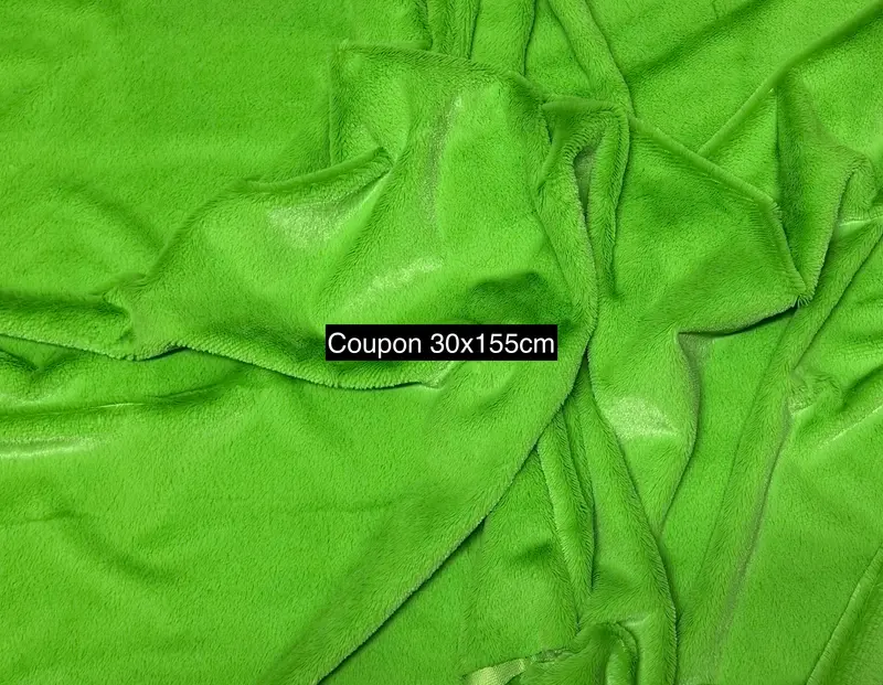 Coupon tissu fausse fourrure légère à poils courts vert pomme 30cmx155cm