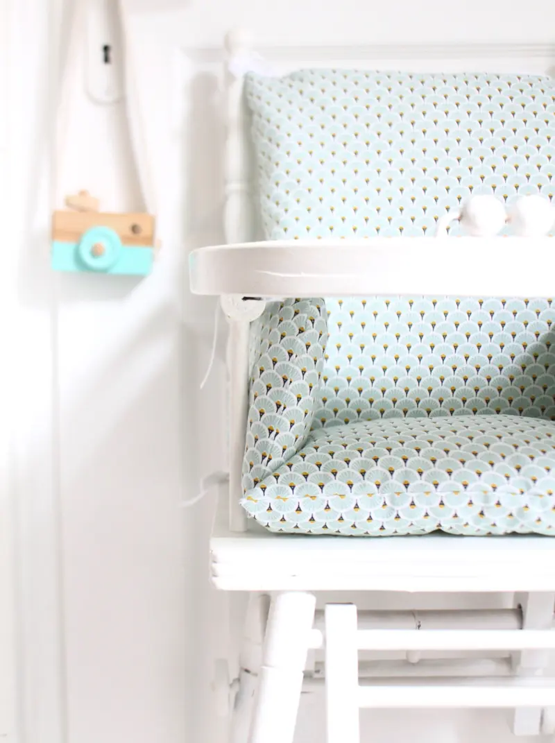 Coussin chaise haute bébé en coton enduit Oeko-tex / Ethnik mint