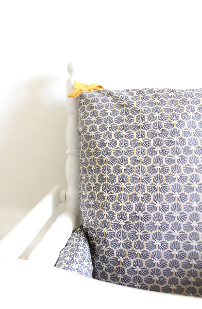 Coussin chaise haute bébé en coton enduit Oeko-tex / Sakura