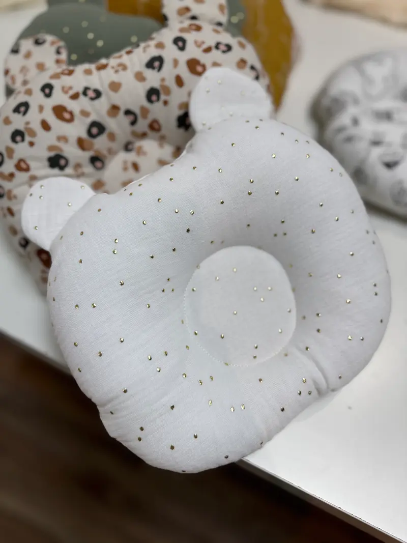 coussin Ourson blanc pois or-anti tête plate