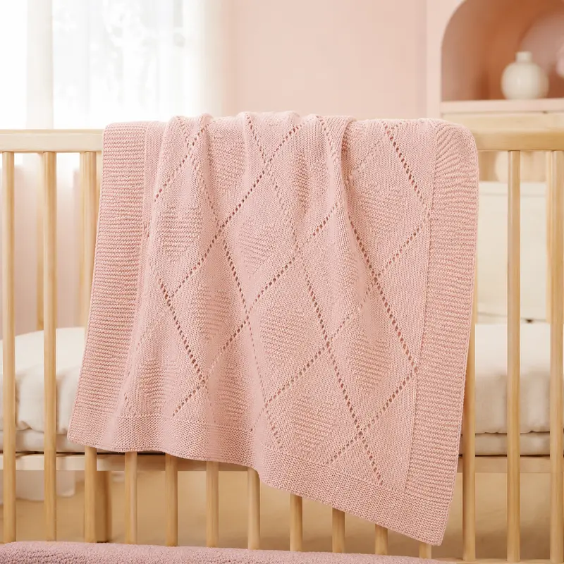 Couverture Bébé en Maille de Coton à Cœurs