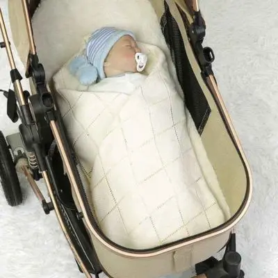 Couverture bébé | Petits Cœurs Tricotés