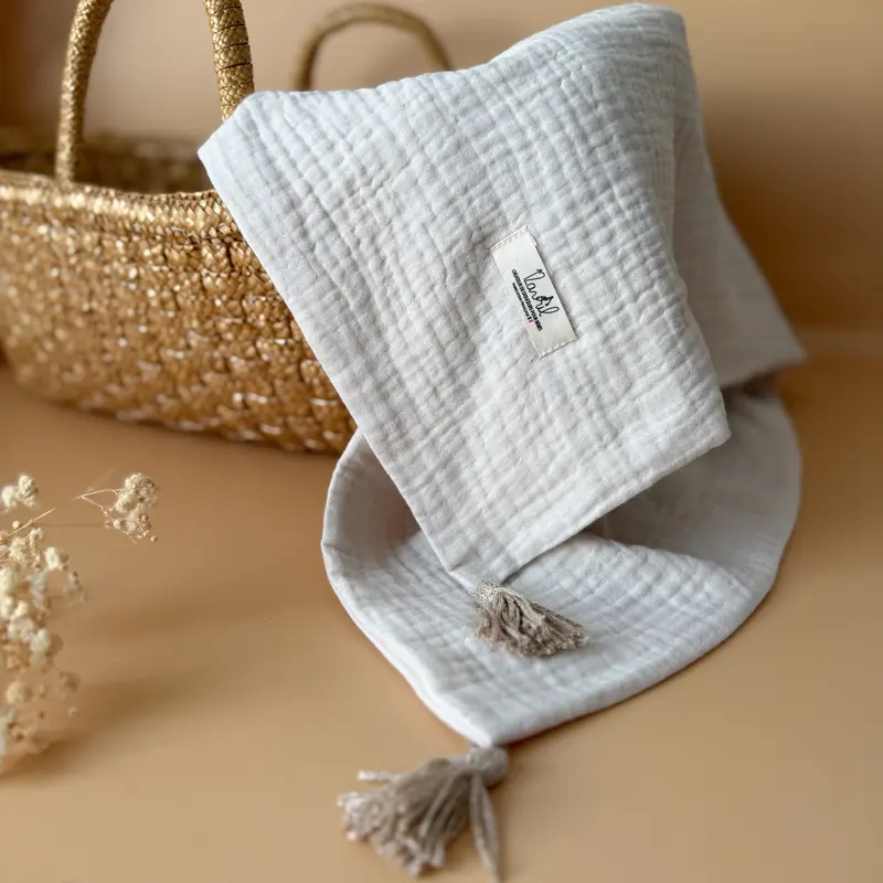 Couverture Beige Lin "plein été" en triple gaze de coton - Choix coloris des pompons