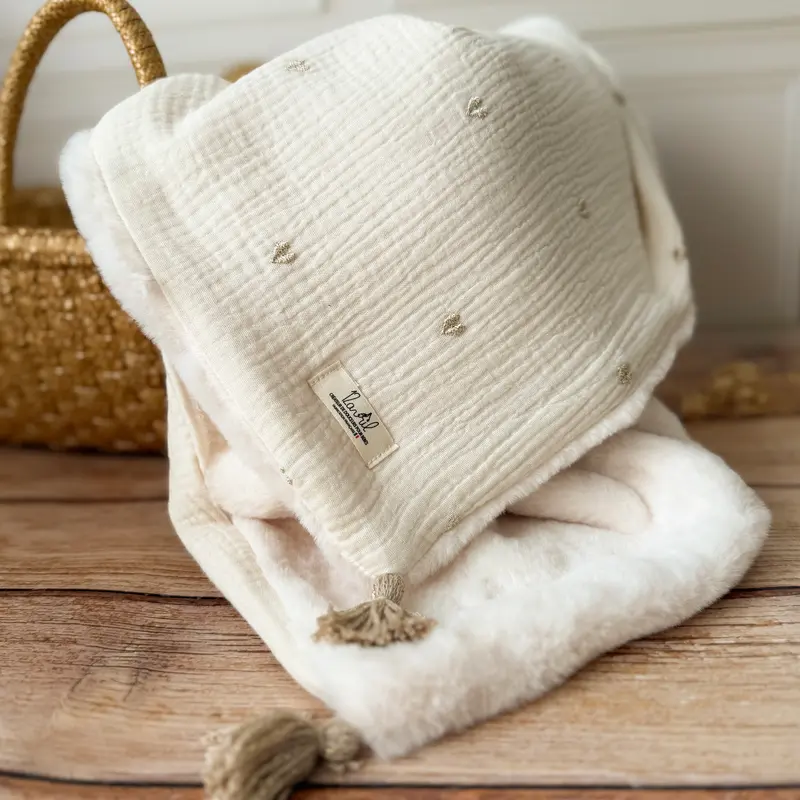 Couverture Chaude Personnalisée - Coeurs brodés Beige doré