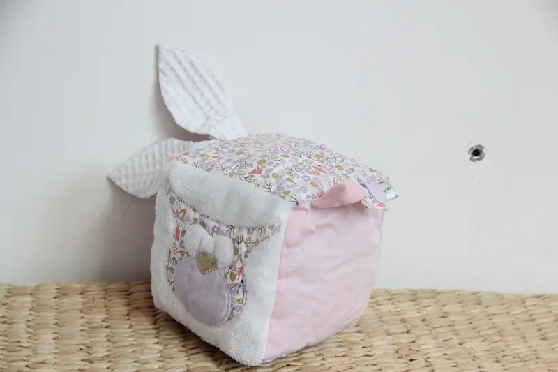 Cube éveil - Collection Hibou - Rose clair/Blanc
