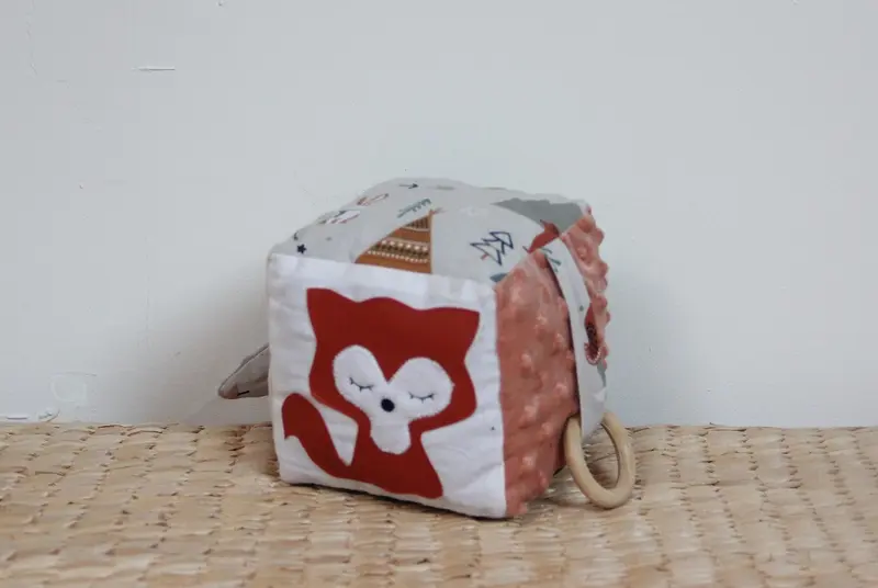 Cube éveil - Collection Renard - Gris / Rose pale