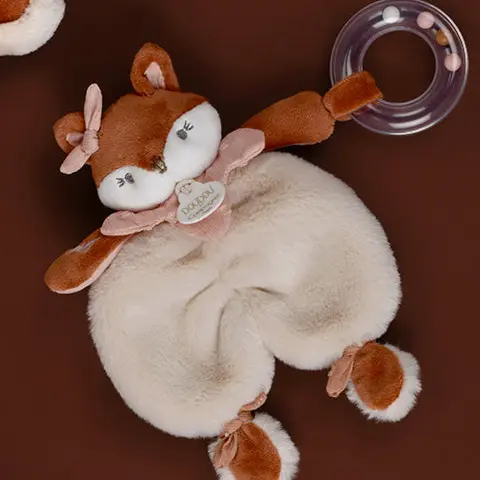 Doudou hochet bébé naissance – éveil sensoriel 18 cm Mina