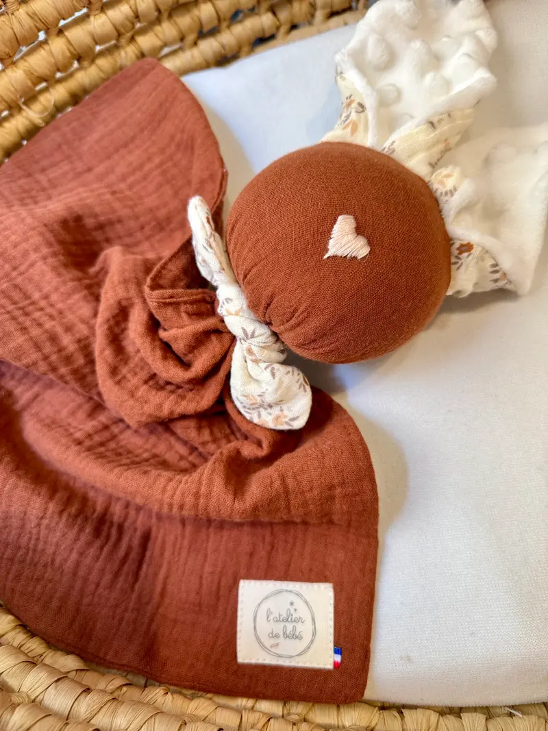 Doudou lapin chocolat Aimée -Personnalisable