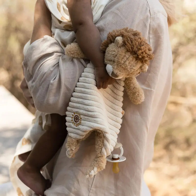 Doudou lion Safari Friends – compagnon doux pour bébé