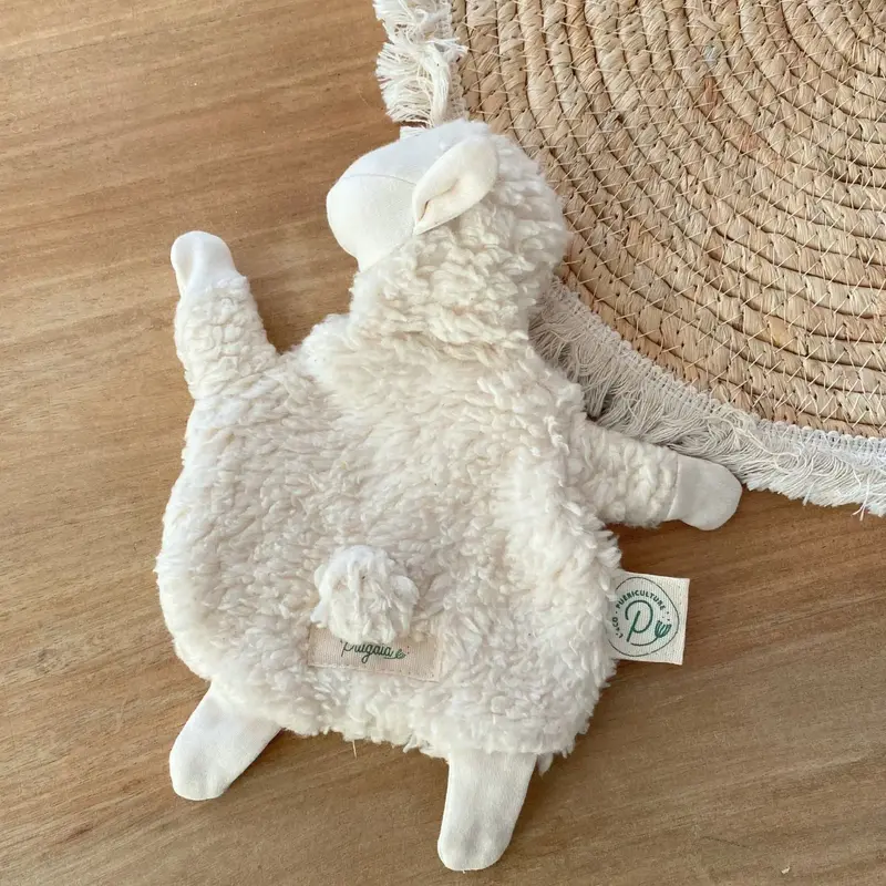 Doudou mouton en coton bio Pitigaïa