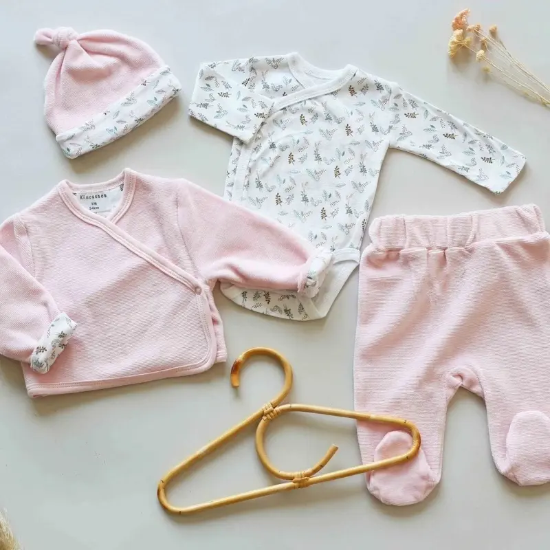 Ensemble naissance fille 4pcs - Rose des bois