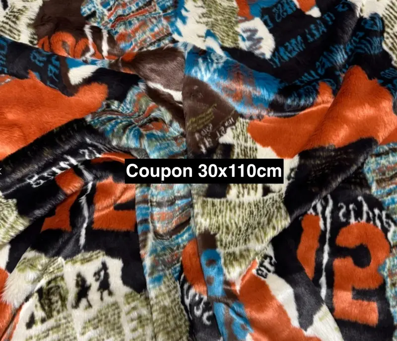 Fausse fourrure imprimée effet BD – Douce – Poils mi-longs 1,5 cm – Coupon 30×110 cm