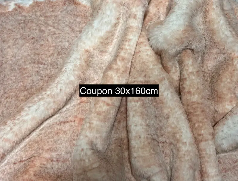 Fausse fourrure poil long 2,5 cm beige rosé – qualité premium – coupon 30×160 cm