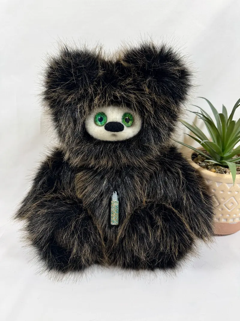 Frimousse Signature Sylvae – Création artisanale 30 cm – Peluche d’art unique faite main