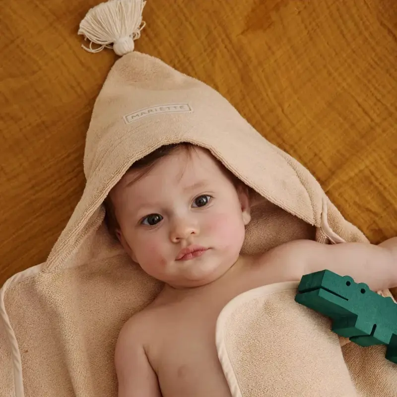 Gabin la cape de bain (personnalisable) - Biscuit - Petit Picotin