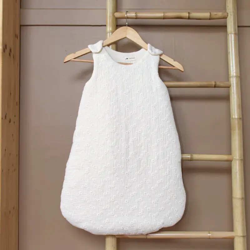 Gigoteuse en gaze de coton broderie