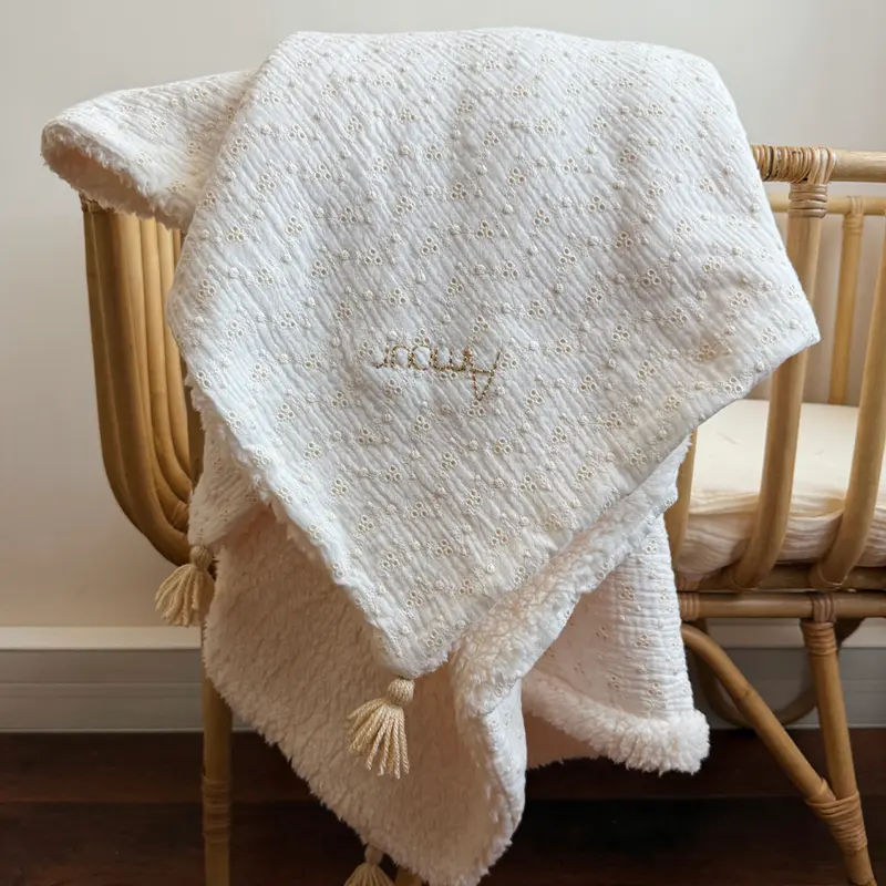 Grande couverture broderie anglaise / sherpa écrue