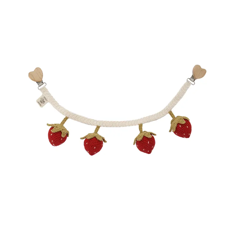Guirlande de fraise en crochet