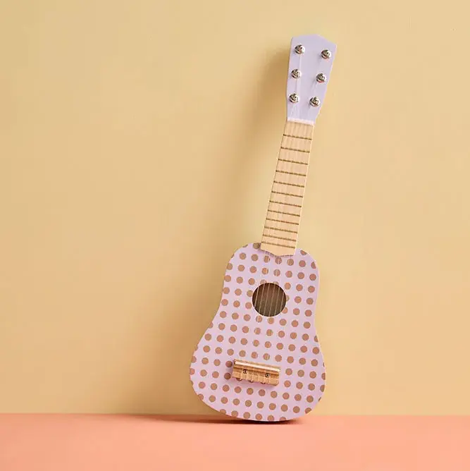 Guitare enfant en bois point lilas – jouet musical dès 3 ans