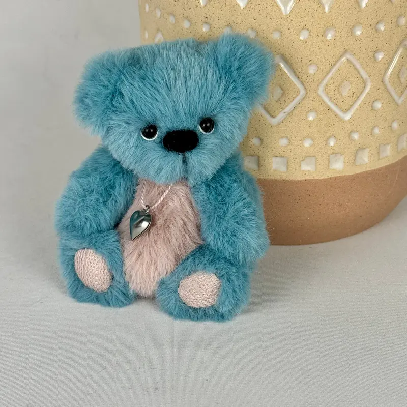 🐻 Heart – Ours Miniature de Collection Bleu et Rose (10 cm)