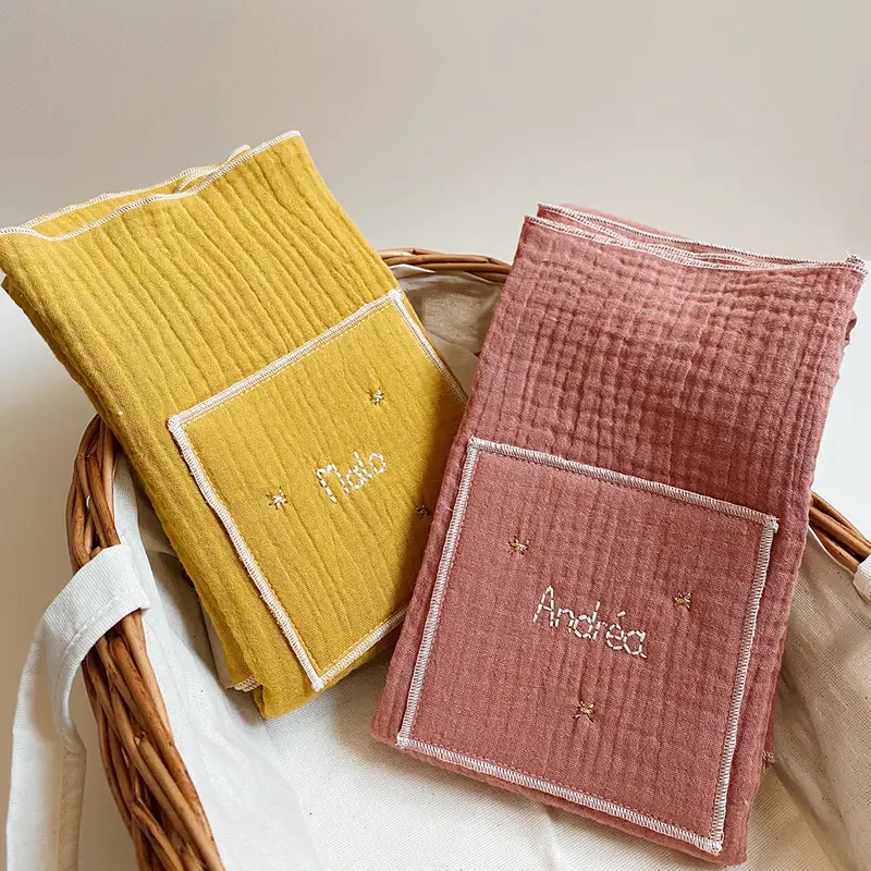 Lange avec prénom personnalisé - Coloris au choix