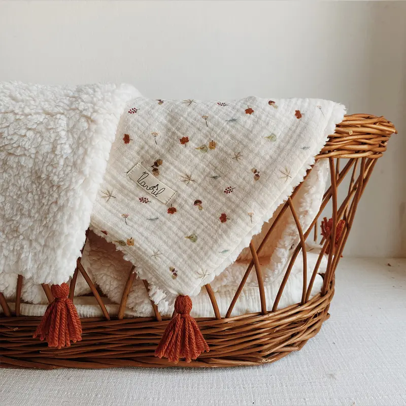 Ma petite couverture demie saison - Motif d'automne