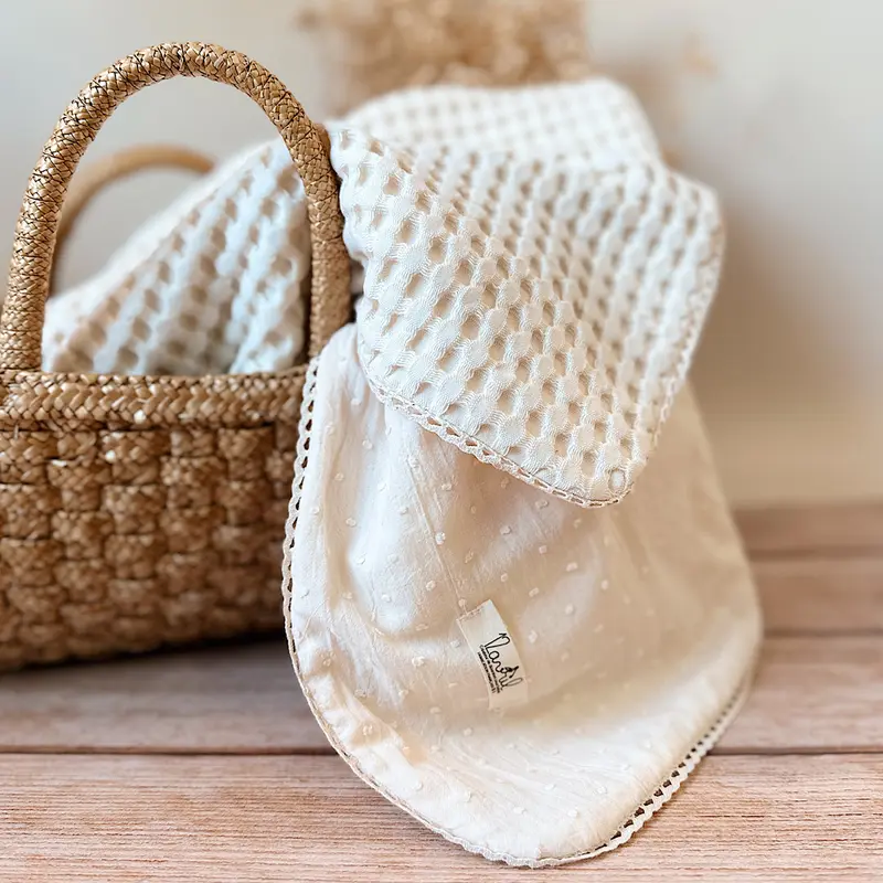 Ma petite Couverture d’été personnalisée - Plumetis 100% coton