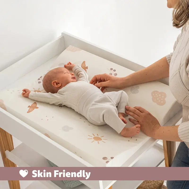Matelas à langer bébé 50x65 cm – bords relevés sécurisés Night and Day