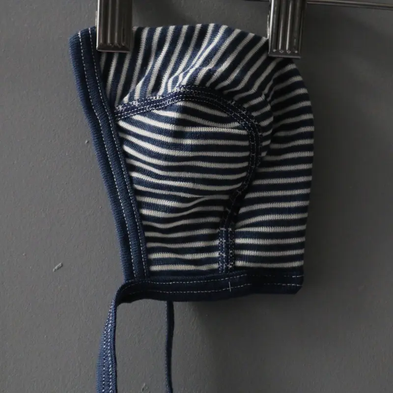 Merino Wool & Silk Baby Bonnet - Navy/Natural - 0-12m