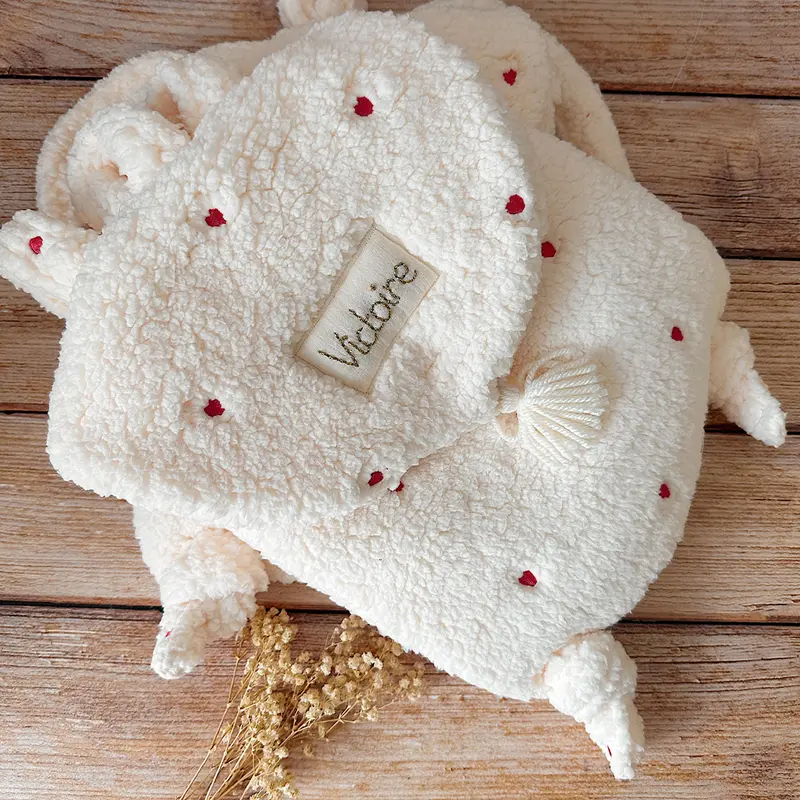 Mon premier sac à dos personnalisé - Sherpa brodé Coeur Rose 💖