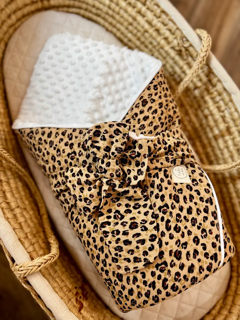 Nid d'ange bébé d'emmaillotage - LEOPARD | Made in France