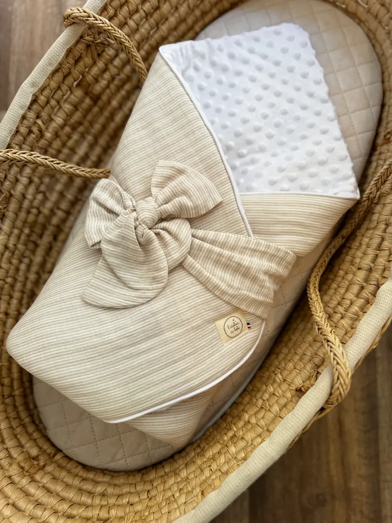 Nid d'ange bébé d'emmaillotage - RAYE FIN BEIGE | Made in France