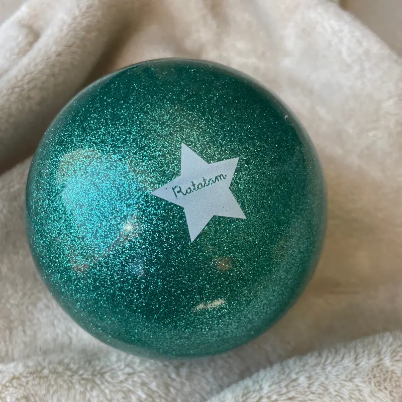 Petit ballon pailleté mouton vert 10 cm- Ratatam
