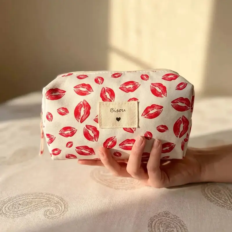 Pochette trousse « Bisou » – Lèvres rouges – 16 x 9 x 9 cm