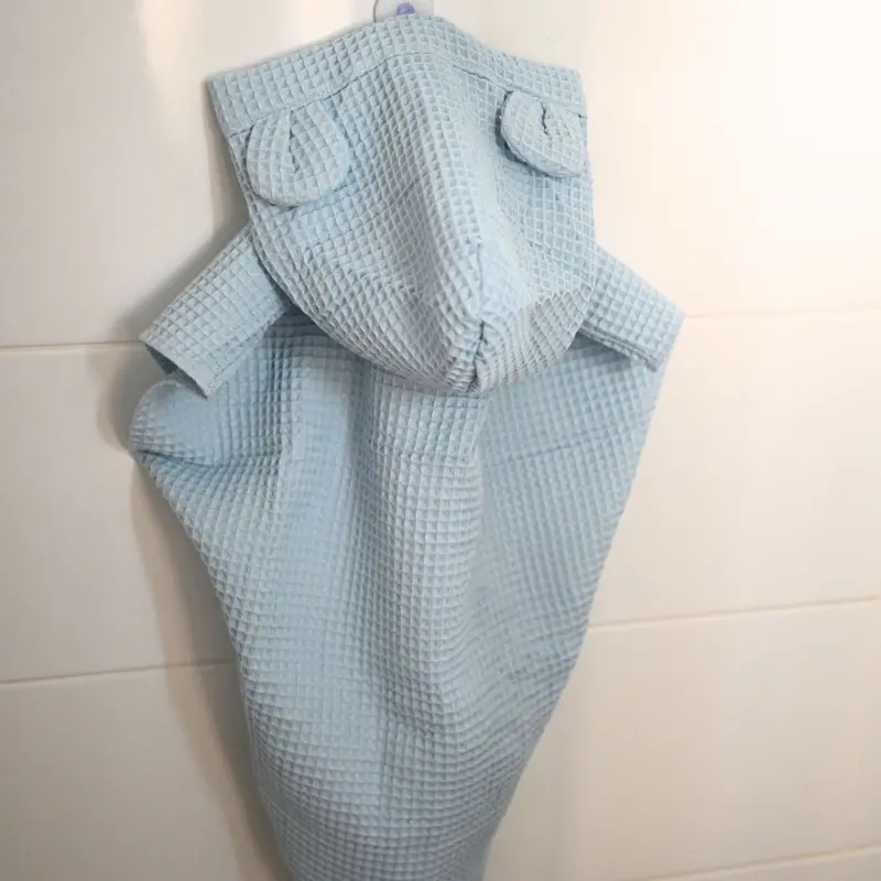 Poncho de bain bleu pastel