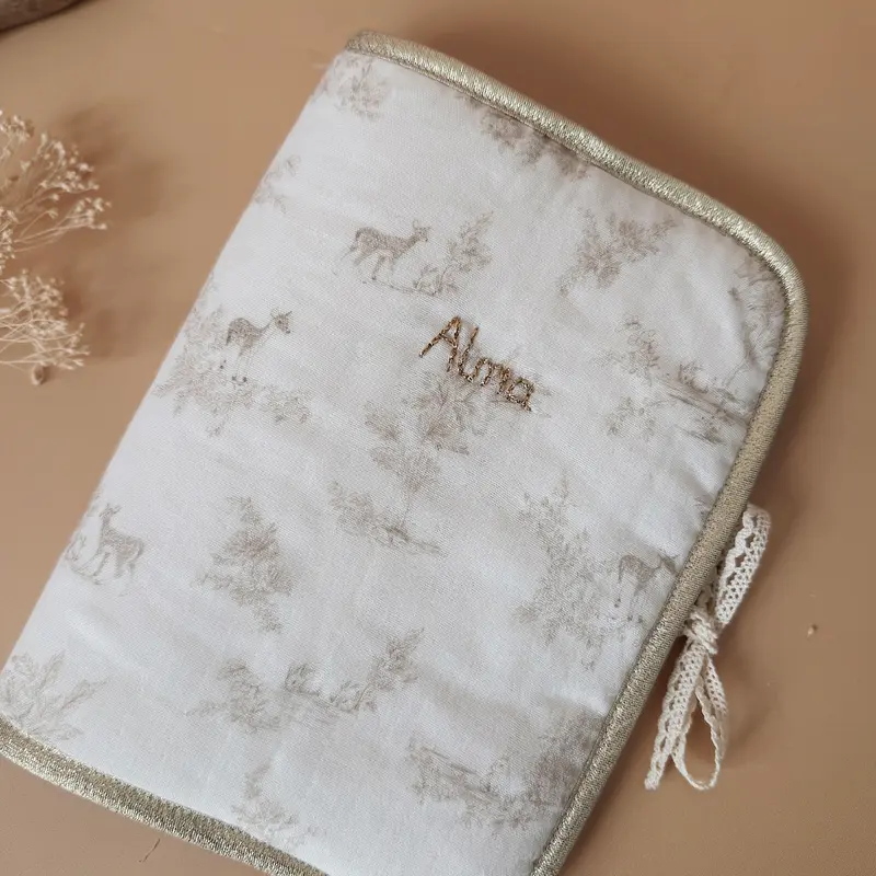 Protège carnet de santé personnalisé - Motif Biches
